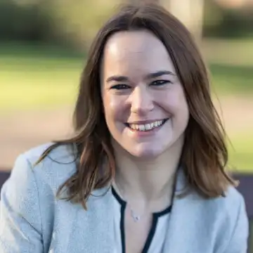 Dr. Nicole Deci
